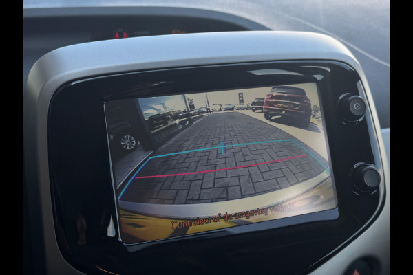 Toyota Aygo 1.0 VVT-i x-play NAVI | AIRCO | 5 DEURS