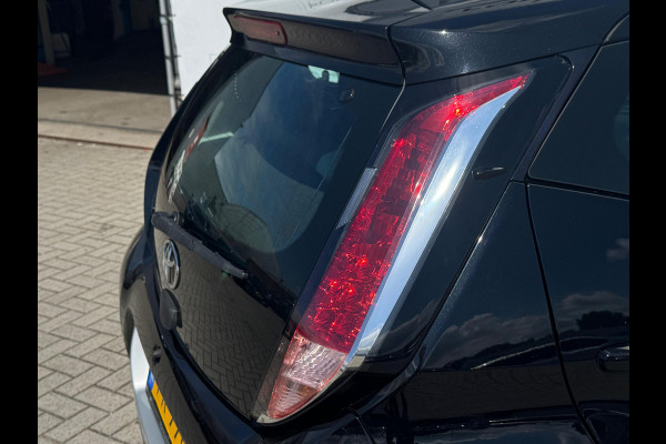 Toyota Aygo 1.0 VVT-i x-play NAVI | AIRCO | 5 DEURS
