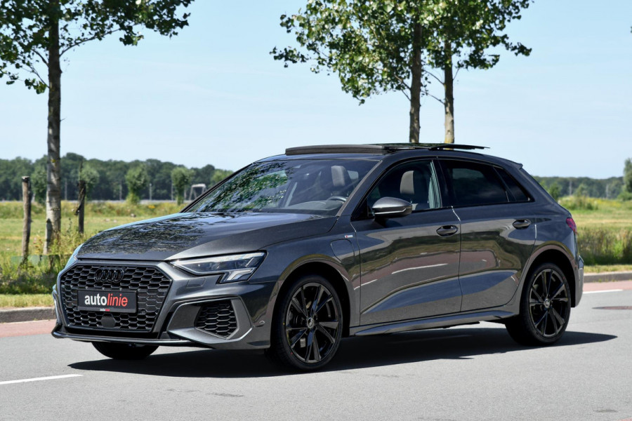 Audi A3 Sportback 40 TFSI e S-Line. Pano, ACC, Leder, Keyless, Matrix, Sfeer, CarPlay!