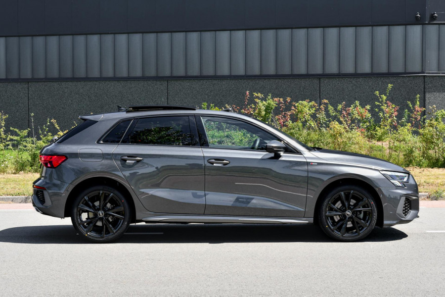 Audi A3 Sportback 40 TFSI e S-Line. Pano, ACC, Leder, Keyless, Matrix, Sfeer, CarPlay!