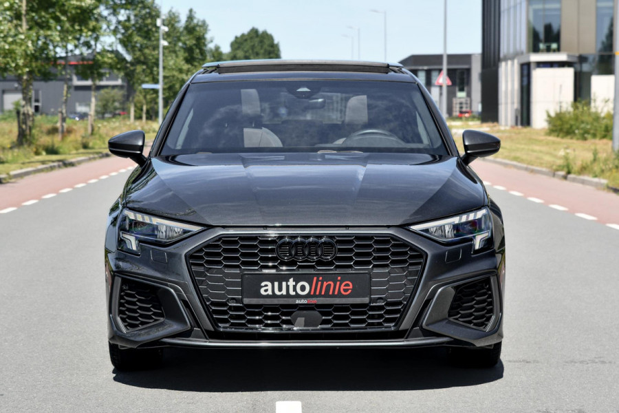 Audi A3 Sportback 40 TFSI e S-Line. Pano, ACC, Leder, Keyless, Matrix, Sfeer, CarPlay!