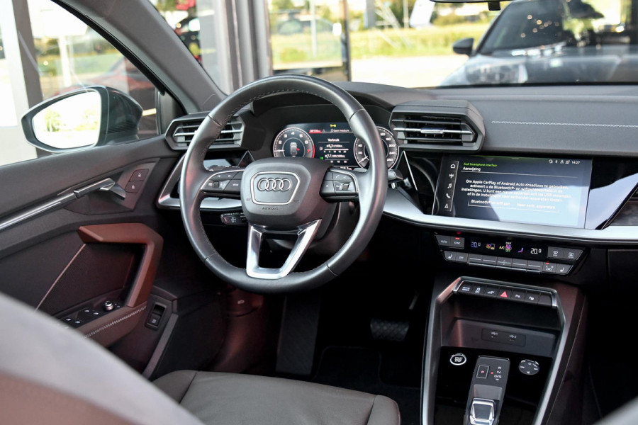 Audi A3 Sportback 40 TFSI e S-Line. Pano, ACC, Leder, Keyless, Matrix, Sfeer, CarPlay!