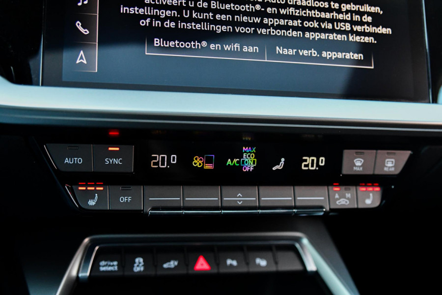 Audi A3 Sportback 40 TFSI e S-Line. Pano, ACC, Leder, Keyless, Matrix, Sfeer, CarPlay!