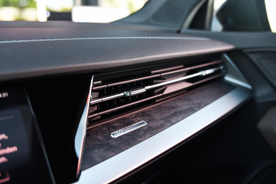 Audi A3 Sportback 40 TFSI e S-Line. Pano, ACC, Leder, Keyless, Matrix, Sfeer, CarPlay!