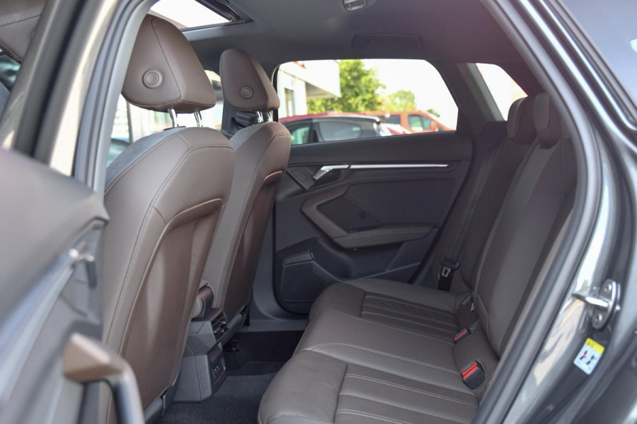 Audi A3 Sportback 40 TFSI e S-Line. Pano, ACC, Leder, Keyless, Matrix, Sfeer, CarPlay!