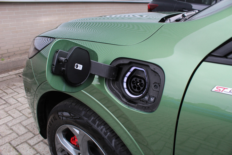 Ford Kuga 2.5 PHEV ST-Line X | Facelift | Panoramadak | Head-up | BLIS | Winterpack | Trekhaak | B&O | AGR