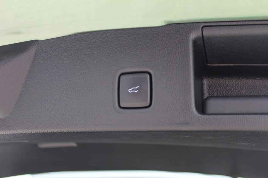 Ford Kuga 2.5 PHEV ST-Line X | Facelift | Panoramadak | Head-up | BLIS | Winterpack | Trekhaak | B&O | AGR