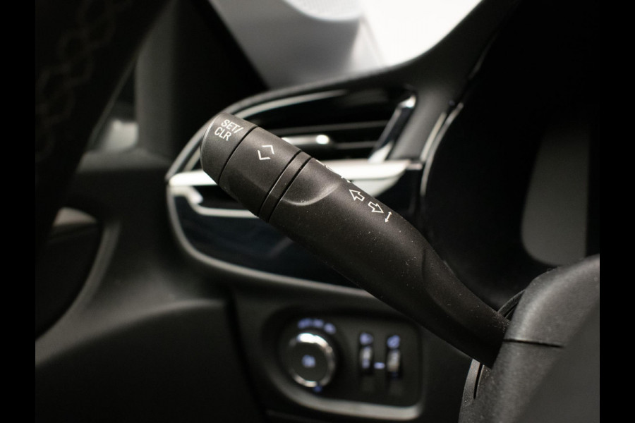 Opel CORSA-E Edition 50 kWh Sport (APPLE CARPLAY,NAVI,LED,LEDER,BLACKPACK,PDC,NETTE STAAT)