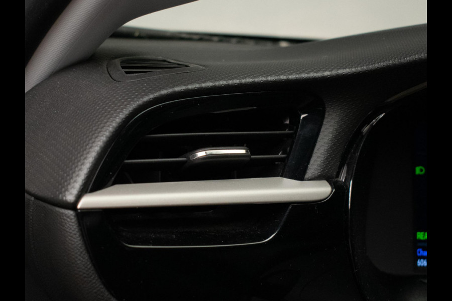 Opel CORSA-E Edition 50 kWh Sport (APPLE CARPLAY,NAVI,LED,LEDER,BLACKPACK,PDC,NETTE STAAT)