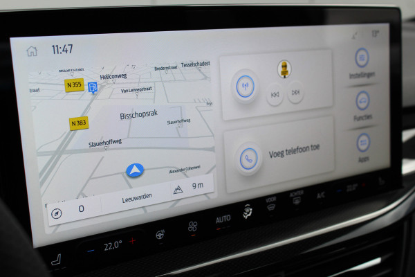 Ford Focus 1.0-125pk EcoBoost Mild-Hybrid ST-Line. Chique en erg luxe Ford Focus, fabr. gar. t/m 9 febr. 2027 ! Volautm. airco, navigatie, telefoonvoorb., All Season banden, B&O soundsyst., elektr. panodak, stuur-, stoel- en voorraamverw., adapt. cruise cntrl, side- en lane assist., LED  etc.