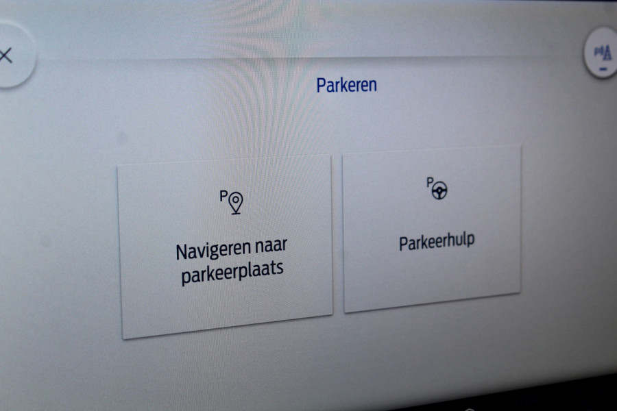 Ford Focus 1.0-125pk EcoBoost Mild-Hybrid ST-Line. Chique en erg luxe Ford Focus, fabr. gar. t/m 9 febr. 2027 ! Volautm. airco, navigatie, telefoonvoorb., All Season banden, B&O soundsyst., elektr. panodak, stuur-, stoel- en voorraamverw., adapt. cruise cntrl, side- en lane assist., LED  etc.
