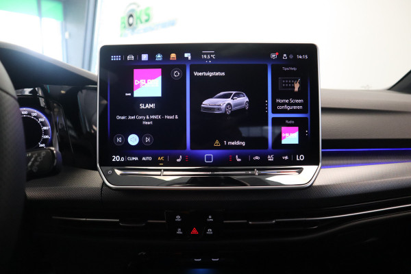 Volkswagen Golf 1.5 eTSI R-Line Edition ! Nieuw Type ! Panoramadak Full-led Navigatie Adaptive-Cruise