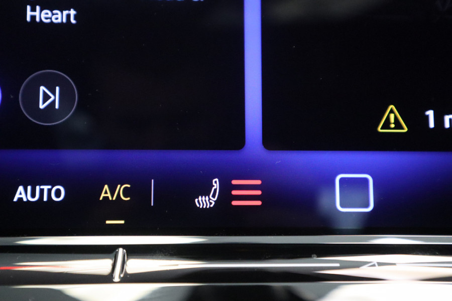 Volkswagen Golf 1.5 eTSI R-Line Edition ! Nieuw Type ! Panoramadak Full-led Navigatie Adaptive-Cruise