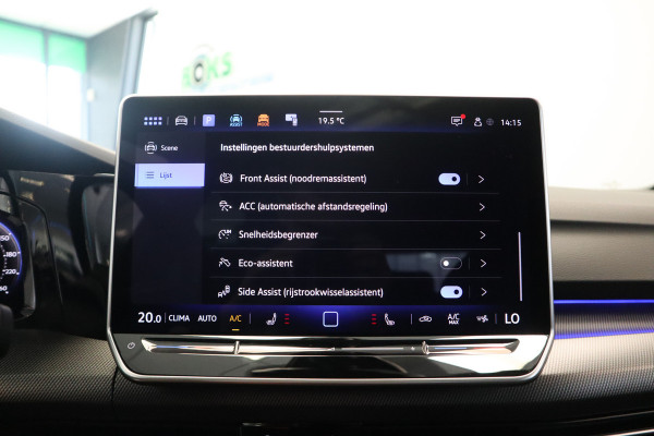 Volkswagen Golf 1.5 eTSI R-Line Edition ! Nieuw Type ! Panoramadak Full-led Navigatie Adaptive-Cruise