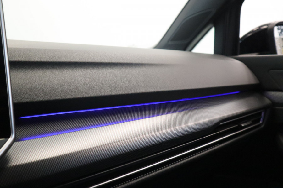 Volkswagen Golf 1.5 eTSI R-Line Edition ! Nieuw Type ! Panoramadak Full-led Navigatie Adaptive-Cruise