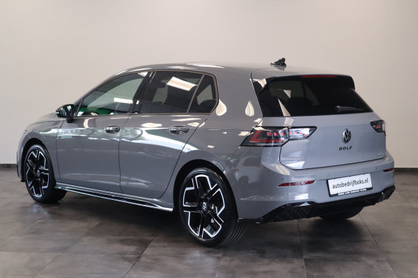 Volkswagen Golf 1.5 eTSI R-Line Edition ! Nieuw Type ! Panoramadak IQ-light Navigatie