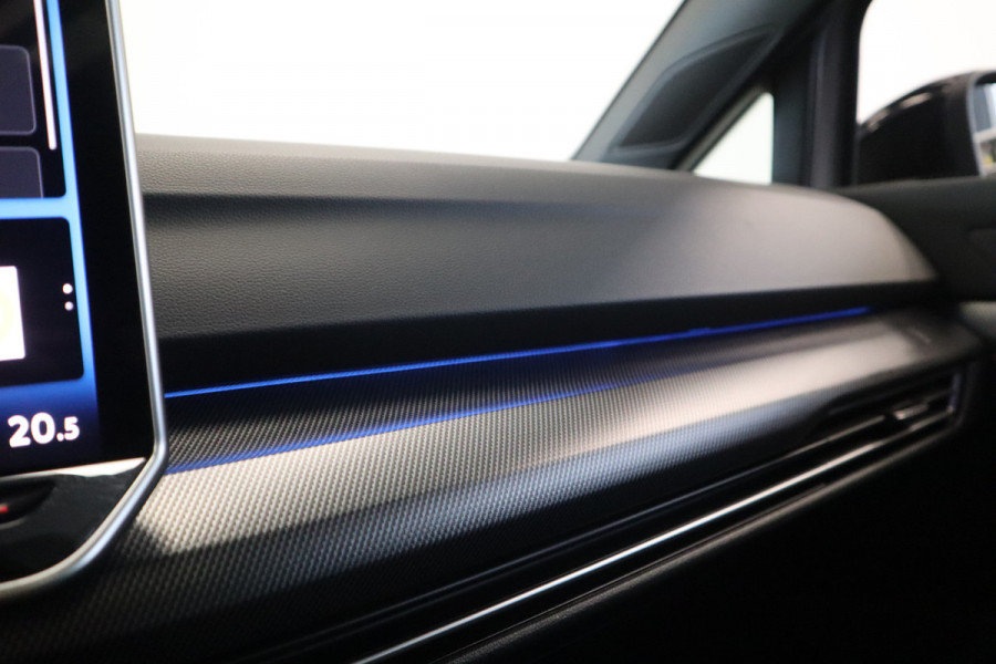 Volkswagen Golf 1.5 eTSI R-Line Edition ! Nieuw Type ! Panoramadak IQ-light Navigatie