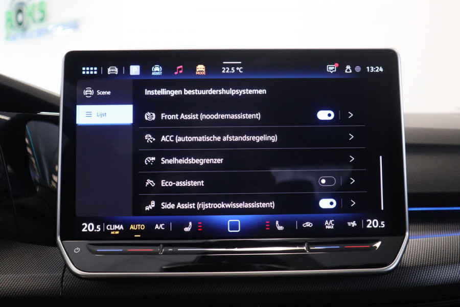 Volkswagen Golf 1.5 eTSI R-Line Edition ! Nieuw Type ! Panoramadak IQ-light Navigatie
