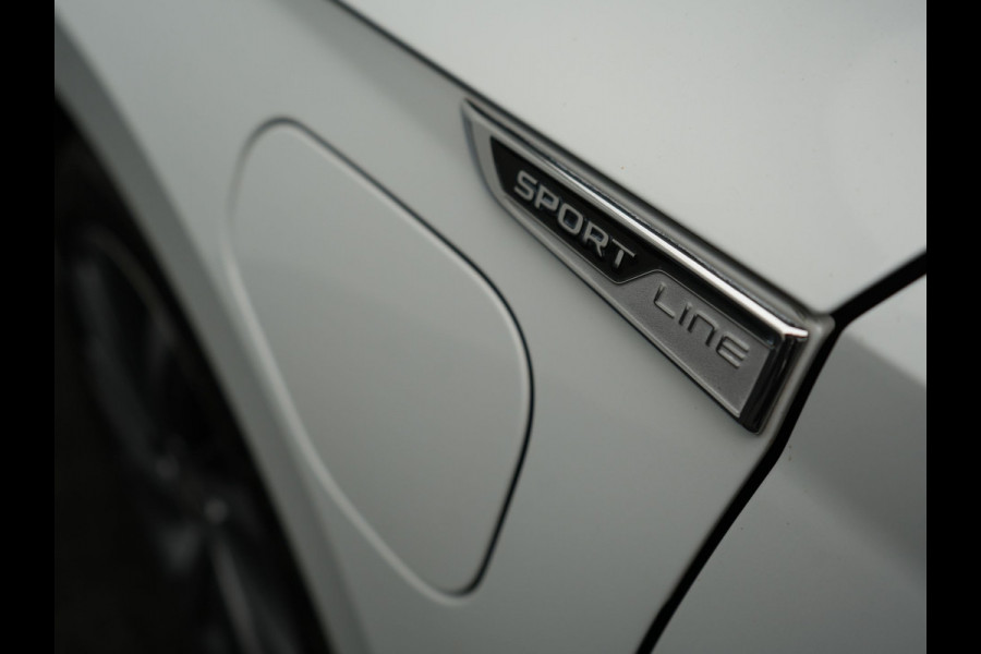 Škoda Octavia Combi 1.4 TSI iV Plug In Hybrid Sportline Business PHEV | Head-Up | Sportstoelen Memory & Verwarmd | Canton Audio | 19"L.M | Virtual | Keyless | Apple Carplay | Parkassist | Sfeerverlichting |