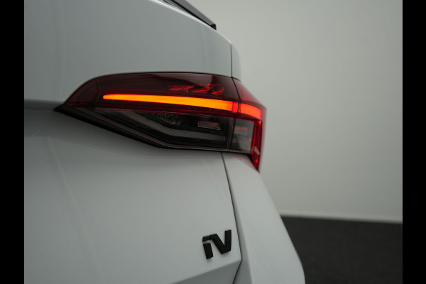 Škoda Octavia Combi 1.4 TSI iV Plug In Hybrid Sportline Business PHEV | Head-Up | Sportstoelen Memory & Verwarmd | Canton Audio | 19"L.M | Virtual | Keyless | Apple Carplay | Parkassist | Sfeerverlichting |
