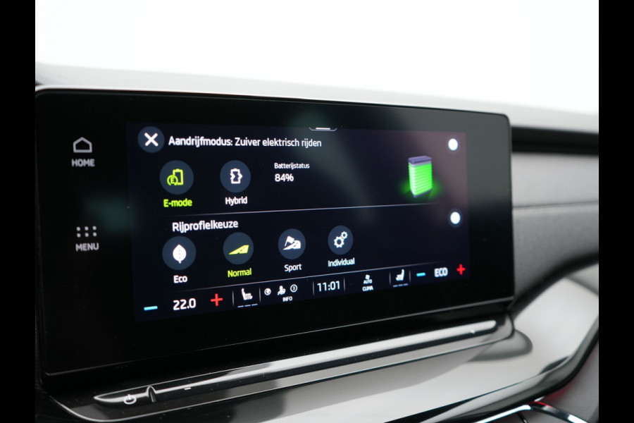 Škoda Octavia Combi 1.4 TSI iV Plug In Hybrid Sportline Business PHEV | Head-Up | Sportstoelen Memory & Verwarmd | Canton Audio | 19"L.M | Virtual | Keyless | Apple Carplay | Parkassist | Sfeerverlichting |