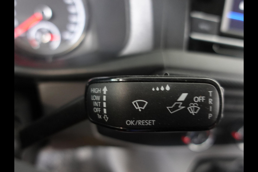 Volkswagen Transporter 2.0 TDI L1H1 Navigatie Apple carplay Cruise Control Parkeersensoren Airco Euro6
