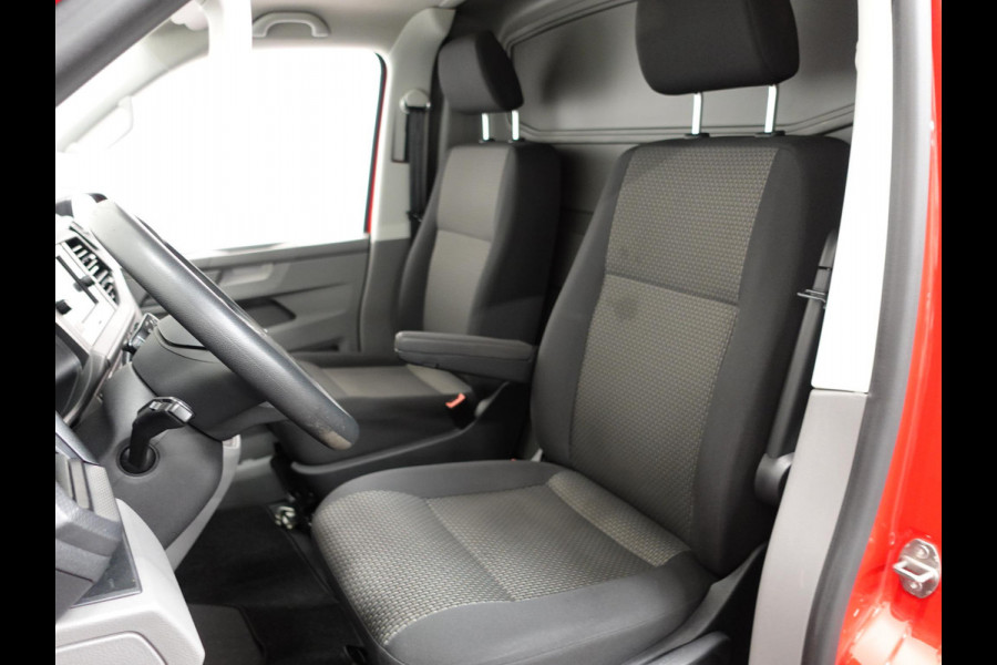 Volkswagen Transporter 2.0 TDI 150pk DSG Automaat SPORT Trekhaak Apple Carplay/ Android Auto Cruise control Airco Sidebars Parkeersensoren