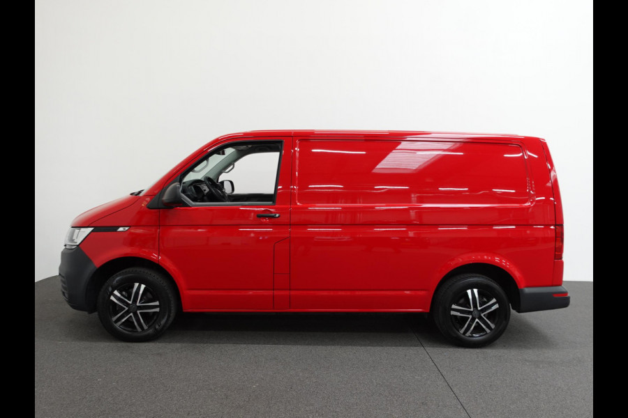 Volkswagen Transporter 2.0 TDI 150pk DSG Automaat SPORT Trekhaak Apple Carplay/ Android Auto Cruise control Airco Sidebars Parkeersensoren
