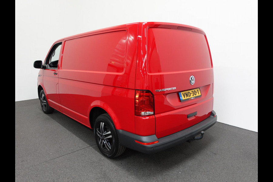 Volkswagen Transporter 2.0 TDI 150pk DSG Automaat SPORT Trekhaak Apple Carplay/ Android Auto Cruise control Airco Sidebars Parkeersensoren