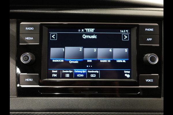 Volkswagen Transporter 2.0 TDI 150pk DSG Automaat SPORT Trekhaak Apple Carplay/ Android Auto Cruise control Airco Sidebars Parkeersensoren