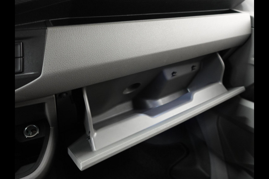 Volkswagen Transporter 2.0 TDI 150pk DSG Automaat SPORT Trekhaak Apple Carplay/ Android Auto Cruise control Airco Sidebars Parkeersensoren