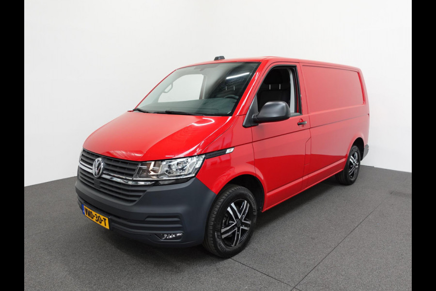 Volkswagen Transporter 2.0 TDI 150pk DSG Automaat SPORT Trekhaak Apple Carplay/ Android Auto Cruise control Airco Sidebars Parkeersensoren
