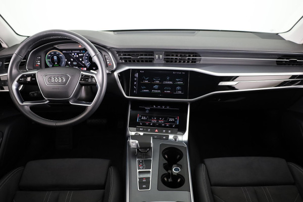 Audi A6 Avant 50 TFSI e quattro Advanced edition 299 pk S-tronic | Alarm MI50 + Auto volgsysteem | Navigatie | Panoramadak | Trekhaak | Matrix LED koplampen | Lichtmetalen velgen 21" | Verlengde garantie |