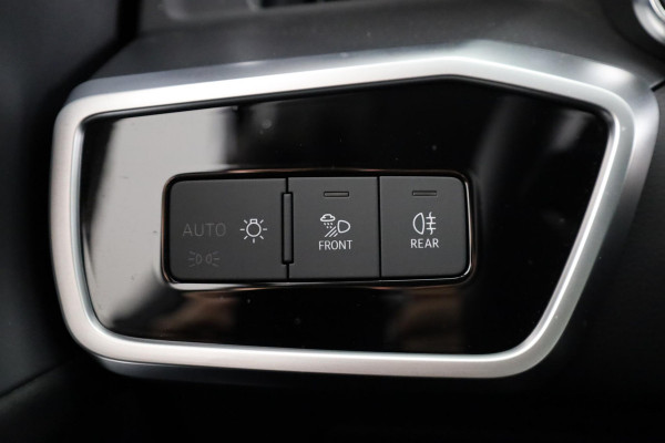 Audi A6 Avant 50 TFSI e quattro Advanced edition 299 pk S-tronic | Alarm MI50 + Auto volgsysteem | Navigatie | Panoramadak | Trekhaak | Matrix LED koplampen | Lichtmetalen velgen 21" | Verlengde garantie |