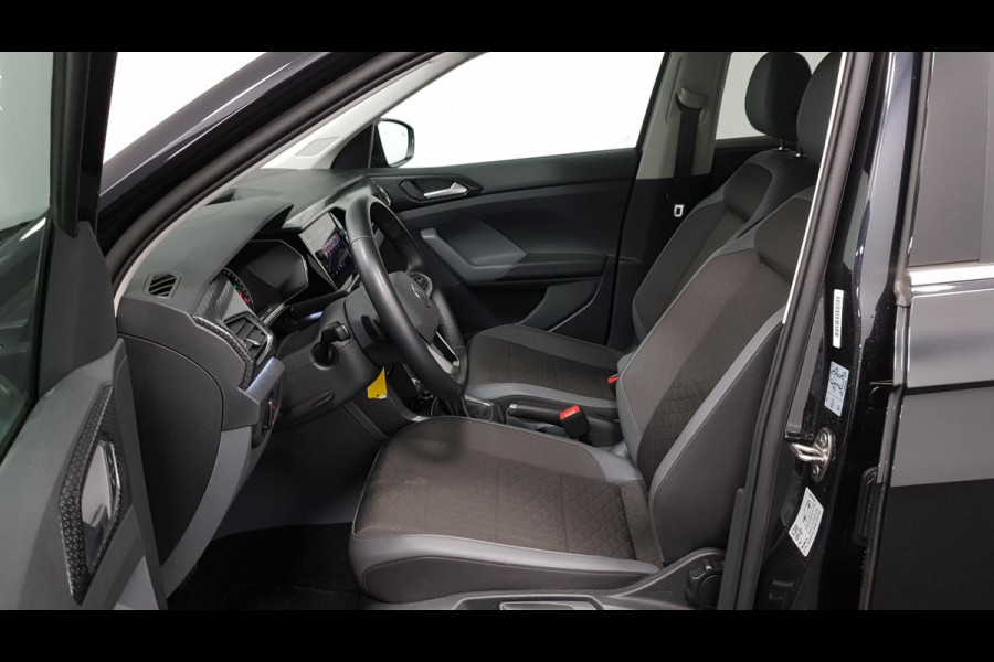 Volkswagen T-Cross 1.0 TSI 110pk DSG Style Navigatie Climate Control Dab Stoelverwarming Led Parkeer sensoren Extra Getint Glas