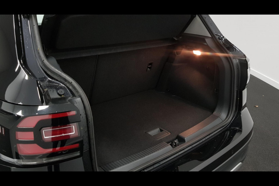 Volkswagen T-Cross 1.0 TSI 110pk DSG Style Navigatie Climate Control Dab Stoelverwarming Led Parkeer sensoren Extra Getint Glas