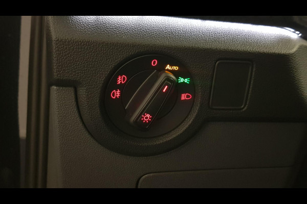 Volkswagen T-Cross 1.0 TSI 110pk DSG Style Navigatie Climate Control Dab Stoelverwarming Led Parkeer sensoren Extra Getint Glas