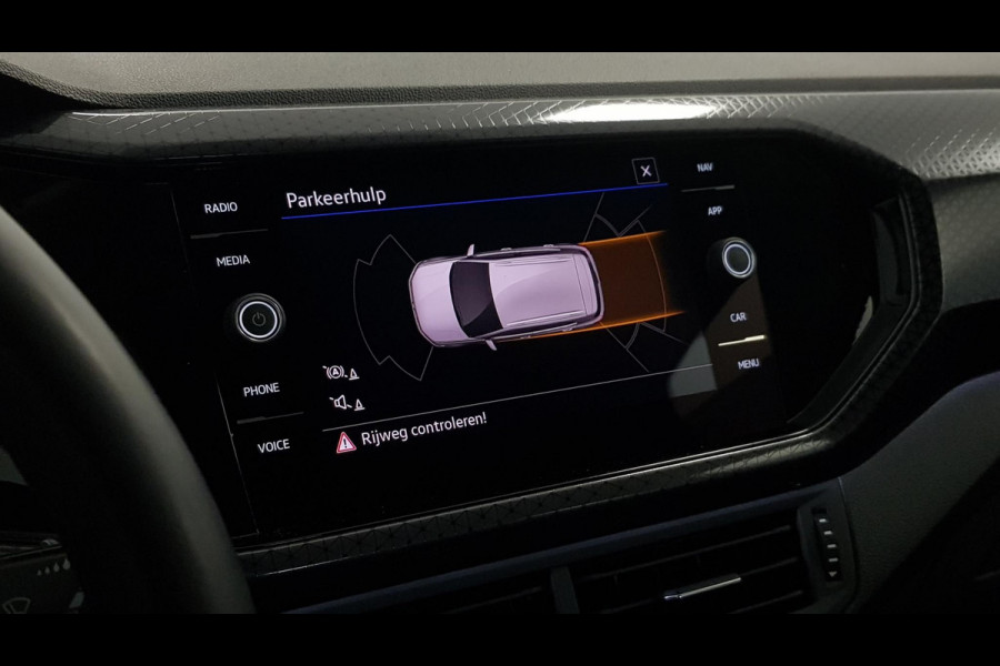 Volkswagen T-Cross 1.0 TSI 110pk DSG Style Navigatie Climate Control Dab Stoelverwarming Led Parkeer sensoren Extra Getint Glas