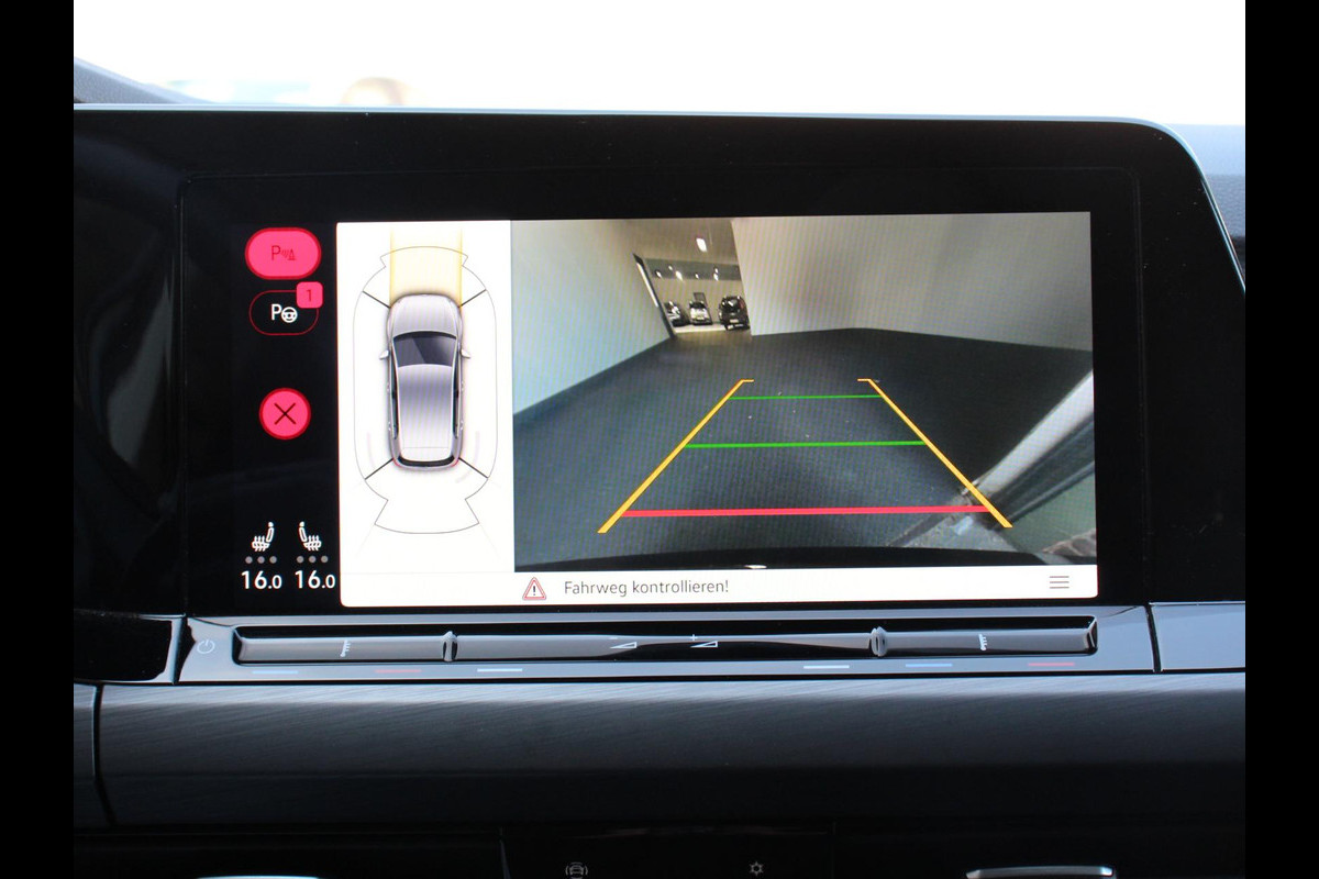 Volkswagen Golf 1.5 eTSI 150pk DSG Style Climate control Adaptive cruise control Navigatie LED Sfeerverlichting Voorstoelen verwarmd Apple Carplay/ Android Auto Lichtmetalen Velgen