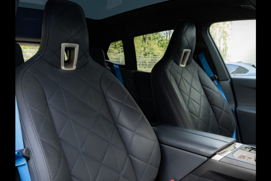 BMW iX M60 - Pano - Bowers & Wilkins - Trekhaak - Stoelventilatie