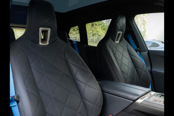 BMW iX M60 - Pano - Bowers & Wilkins - Trekhaak - Stoelventilatie