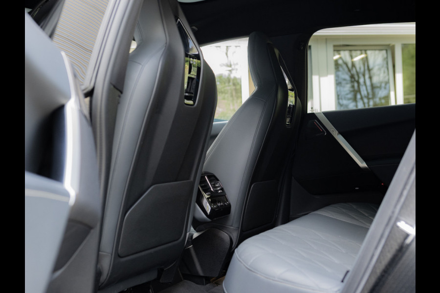 BMW iX M60 - Pano - Bowers & Wilkins - Trekhaak - Stoelventilatie