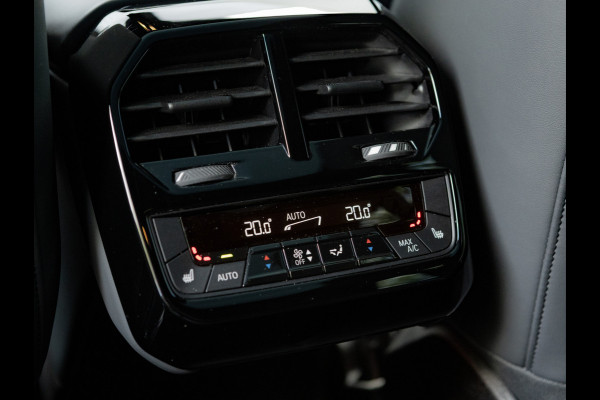 BMW iX M60 - Pano - Bowers & Wilkins - Trekhaak - Stoelventilatie