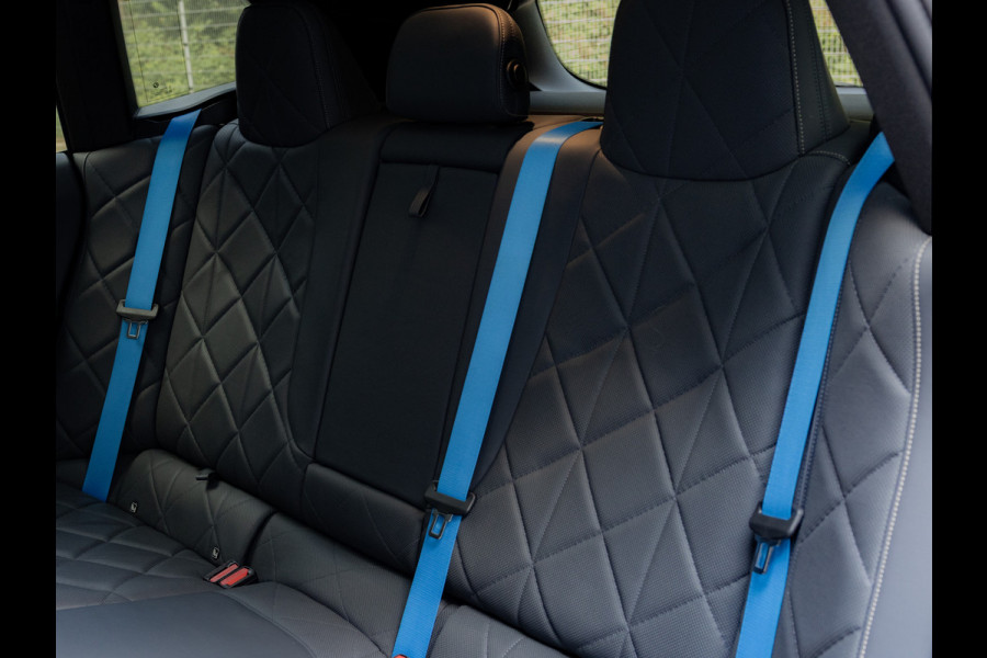 BMW iX M60 - Pano - Bowers & Wilkins - Trekhaak - Stoelventilatie