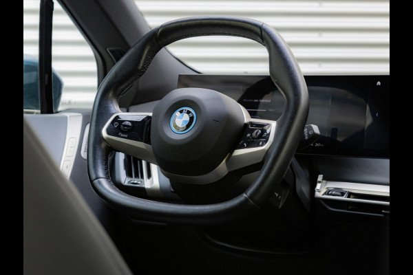 BMW iX M60 - Pano - Bowers & Wilkins - Trekhaak - Stoelventilatie