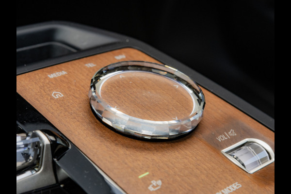 BMW iX M60 - Pano - Bowers & Wilkins - Trekhaak - Stoelventilatie