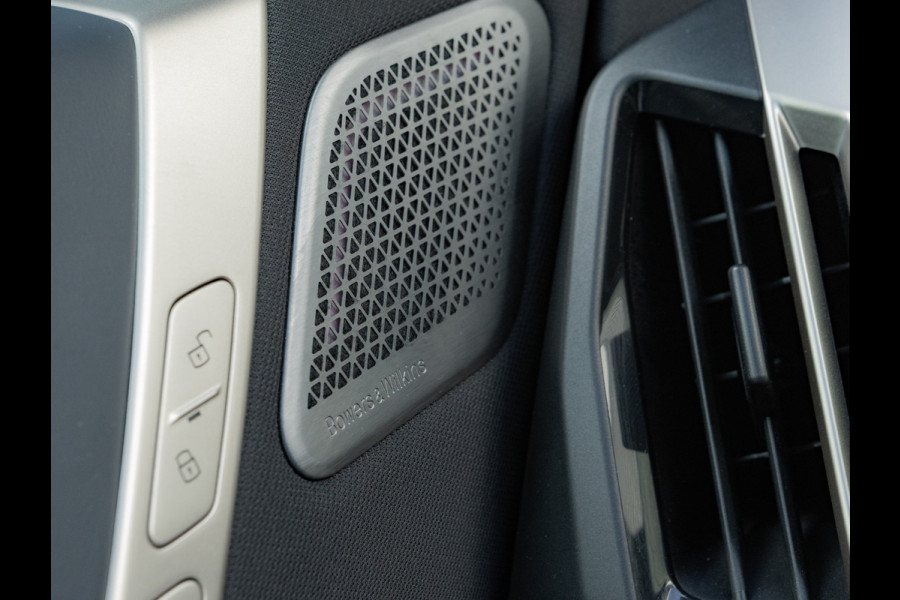 BMW iX M60 - Pano - Bowers & Wilkins - Trekhaak - Stoelventilatie