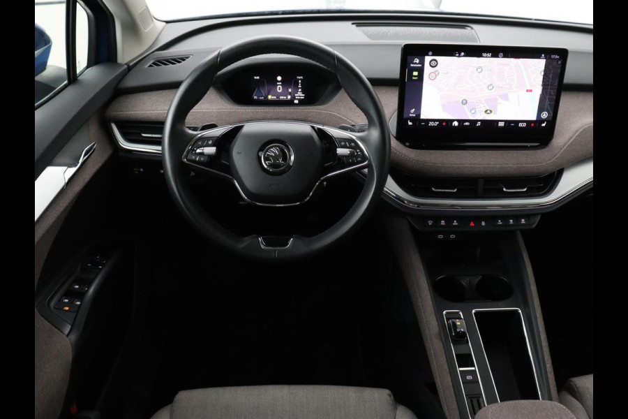 Škoda ENYAQ iV 60 | Stoel & stuurverwarming | Carplay | Keyless | Navigatie | Camera | Cruise control | Full LED | Parkeerhulp | 20'' lichtmetalen velgen