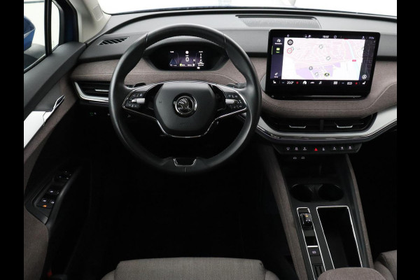 Škoda ENYAQ iV 60 | Stoel & stuurverwarming | Carplay | Keyless | Navigatie | Camera | Cruise control | Full LED | Parkeerhulp | 20'' lichtmetalen velgen