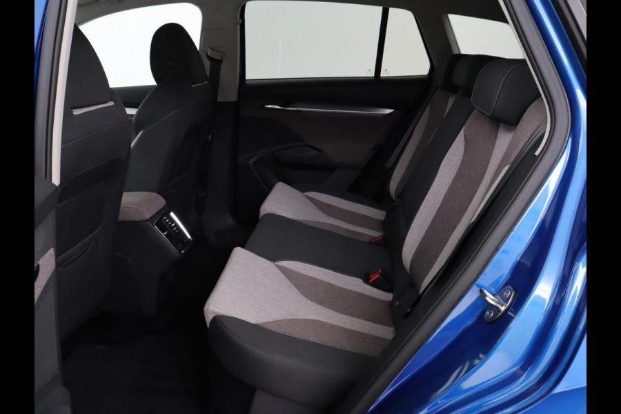 Škoda ENYAQ iV 60 | Stoel & stuurverwarming | Carplay | Keyless | Navigatie | Camera | Cruise control | Full LED | Parkeerhulp | 20'' lichtmetalen velgen